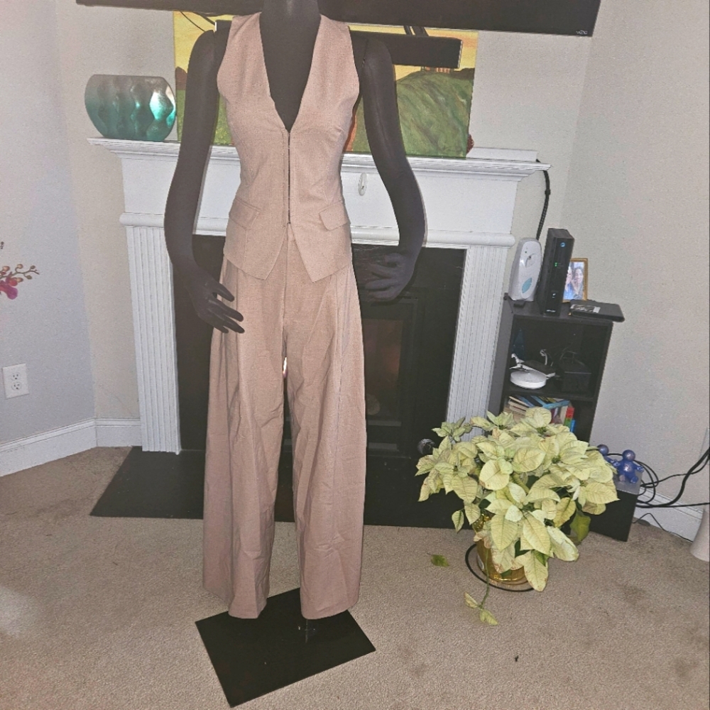 Never worn vest and pants from Zara